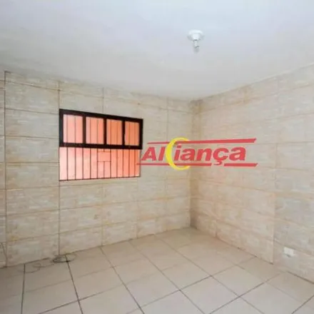 Rent this 1 bed house on Rua Humaitá in Picanço, Guarulhos - SP