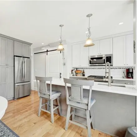 Image 1 - 140 73rd Street, New York, NY 11209, USA - House for sale