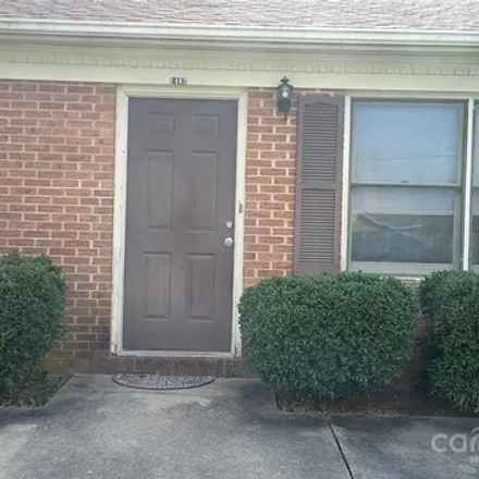 Rent this 2 bed apartment on 1452 14th Avenue Northeast in Hickory, NC 28601