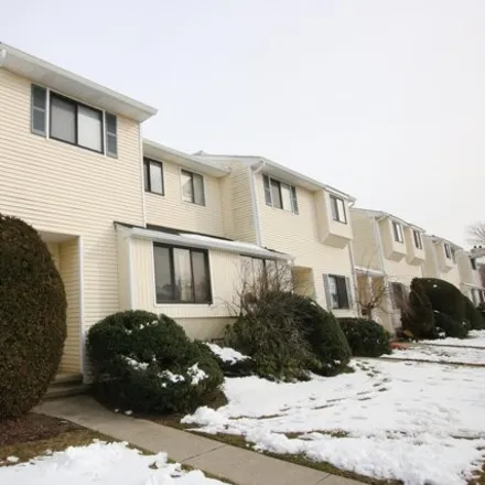 Image 2 - 310 Middlewood Road, Hendrickson Corners, Middletown Township, NJ 07748, USA - Condo for sale