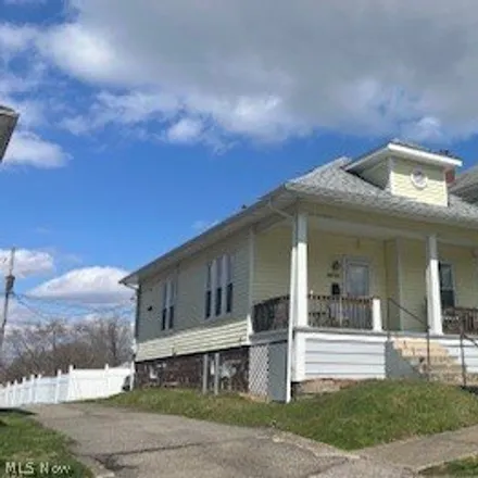 Buy this 2 bed house on 1411 Beatty Avenue in Cambridge, OH 43725