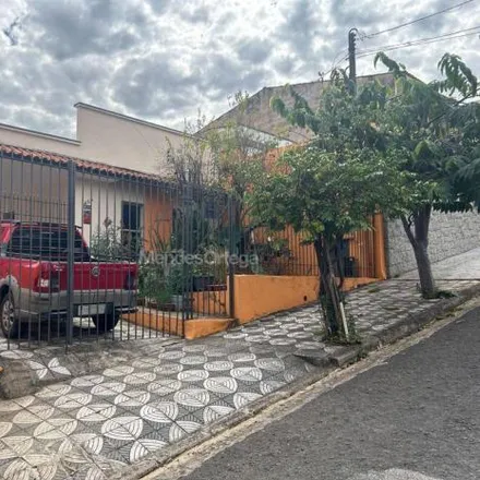 Buy this 2 bed house on Rua Piracicaba in Vila Pedreira, Sorocaba - SP