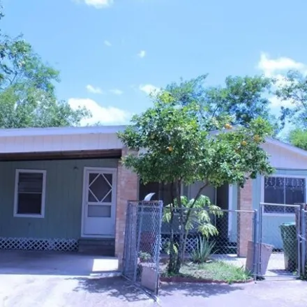 Buy this studio house on 746 San Pedro Lane in Brownsville, TX 78521