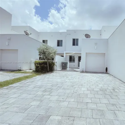 Image 1 - 10449 Northwest 66th Street, Doral, FL 33178, USA - Townhouse for rent
