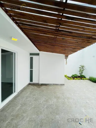 Rent this 7 bed house on Avenida Arco Sur in 91193 Xalapa, VER