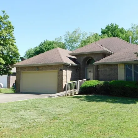 Buy this 3 bed house on 3746 East Alameda Street in Springfield, MO 65809