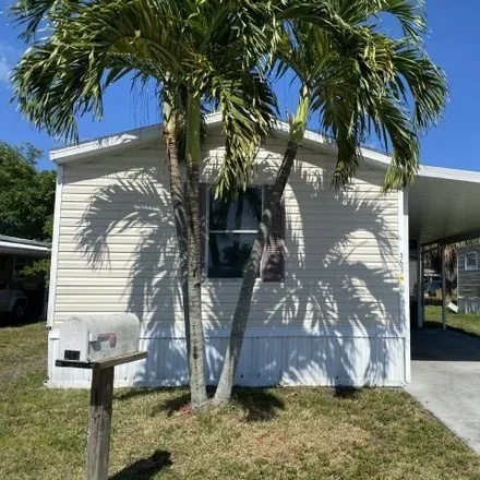 Buy this studio apartment on 245 Spring Circle in North Palm Beach, FL 33410