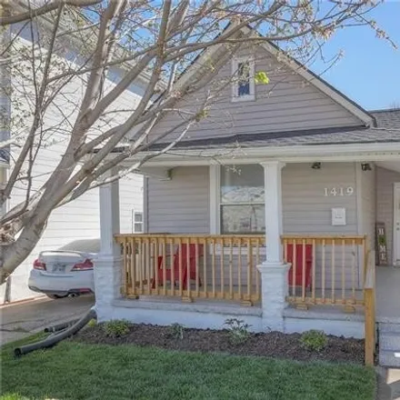 Buy this 2 bed house on 1421 South 30th Street in Kansas City, KS 66106