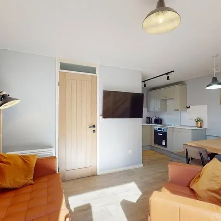 Image 8 - TR27, United Kingdom - Apartment for rent