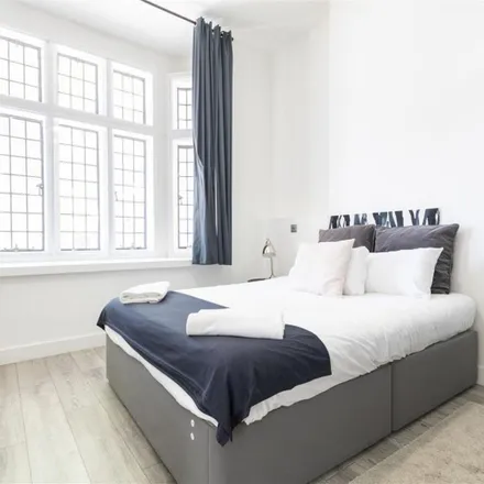 Rent this 2 bed apartment on 13 Kensington High Street in London, W8 5NP