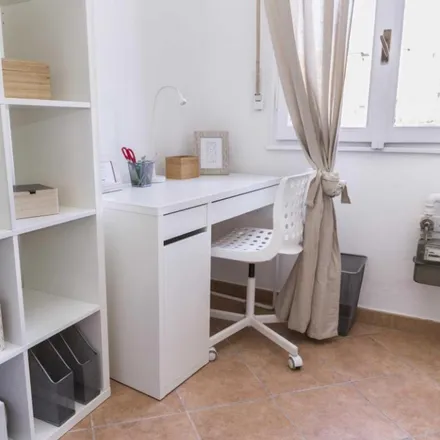 Rent this 3 bed room on Via Salvatore Barzilai in 14, 20146 Milan MI