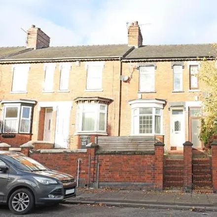 Buy this 3 bed townhouse on KG Chinese Takeaway in 682-684 London Road, Stoke