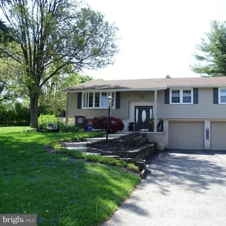 Buy this 3 bed house on 100 West 4th Street in York Township, PA 17313