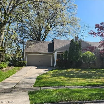 Buy this 3 bed house on Hereford Road in Cleveland Heights, OH 44112