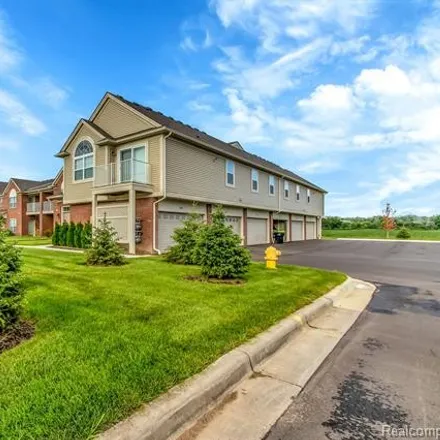 Image 1 - Aberdeen Drive, Macomb Township, MI 48318, USA - Condo for sale