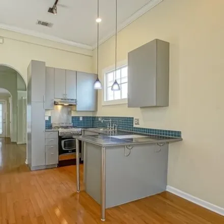 Image 7 - 814 Toledano Street, New Orleans, LA 70115, USA - House for sale