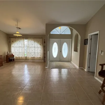 Image 3 - 413 Northwest 17th Place, Cape Coral, FL 33993, USA - House for sale