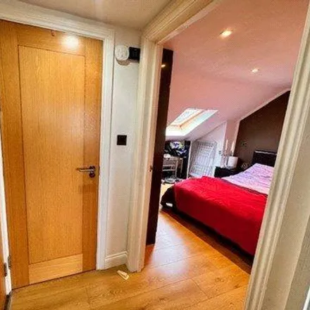 Image 7 - Stile Hall Gardens, Strand-on-the-Green, London, W4 3BP, United Kingdom - Apartment for rent