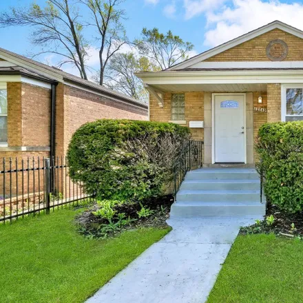 Image 1 - 12231 South Wentworth Avenue, Chicago, IL 60628, USA - House for sale