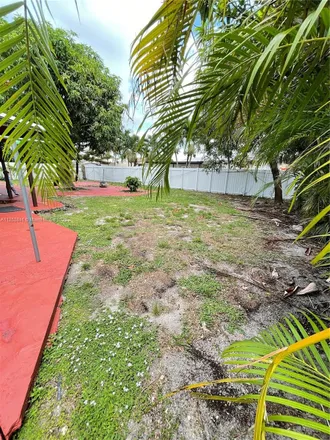Image 9 - 5225 Northwest 167th Street, Miami-Dade County, FL 33055, USA - House for sale