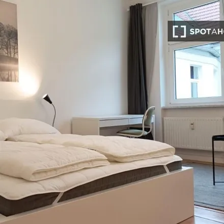 Rent this studio apartment on Sonnenallee 141 in 12059 Berlin, Germany