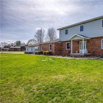 Buy this 6 bed house on 2501 South 4th Street in Effingham, IL 62401