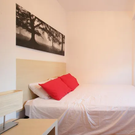 Rent this 1 bed apartment on Madrid in Calle de Santa Engracia, 87