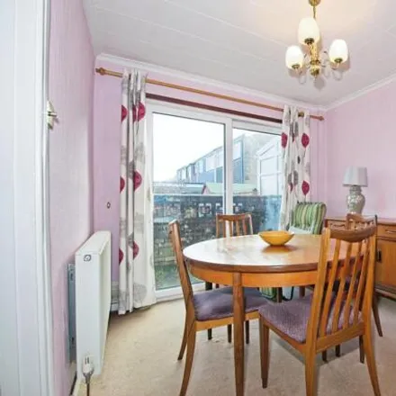 Image 4 - Sir Stafford Close, Caerphilly, CF83 3BB, United Kingdom - Townhouse for sale