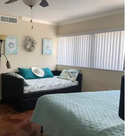 Rent this 2 bed apartment on Key Largo