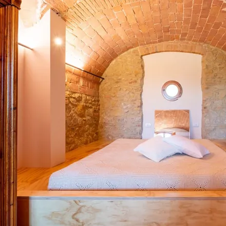 Rent this studio apartment on San Gimignano in Siena, Italy