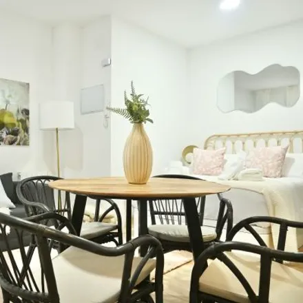 Image 1 - Calle del Monte Perdido, 35, 28053 Madrid, Spain - Apartment for rent