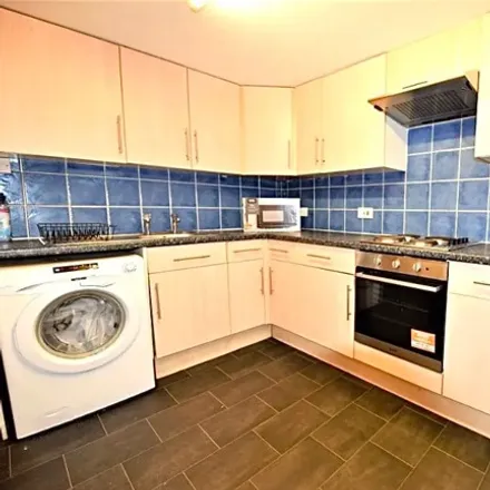 Rent this 5 bed townhouse on DHM Properties in Ashville Grove, Leeds