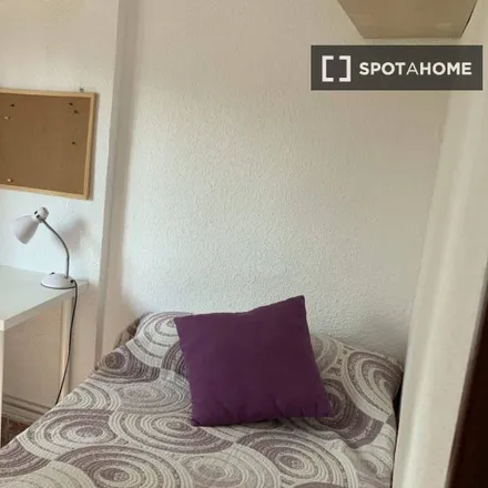 Rent this 3 bed room on Calle del Camino Viejo de Leganés in 55, 28019 Madrid