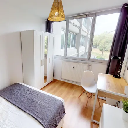 Rent this 5 bed room on 57 Rue Bonte Pollet