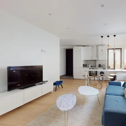 Rent this 3 bed apartment on Boulogne-Billancourt in Hauts-de-Seine, France