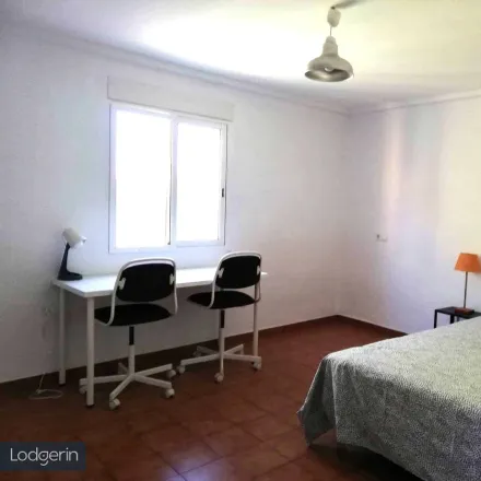 Image 2 - Carrer de Lanzarote, 12, 46011 Valencia, Spain - Room for rent