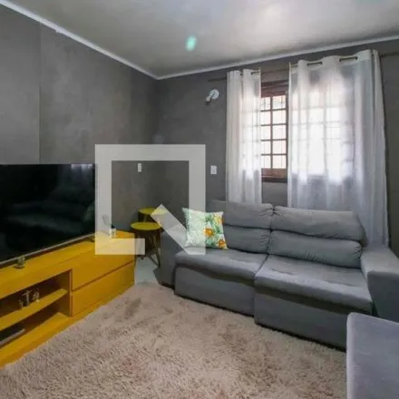 Rent this 4 bed house on Rua Osvaldo Ortiz in Estância Velha, Canoas - RS