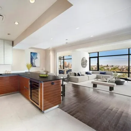 Image 3 - 170 East End Avenue, New York, NY 10128, USA - Condo for sale