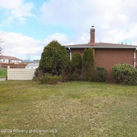 Image 3 - Clarion Court, Throop, Lackawanna County, PA 18512, USA - House for sale