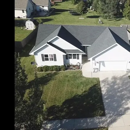 Buy this 3 bed house on 589 West Vision Drive in Evansville, WI 53536