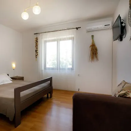 Image 4 - 51516 Vrbnik, Croatia - Apartment for rent