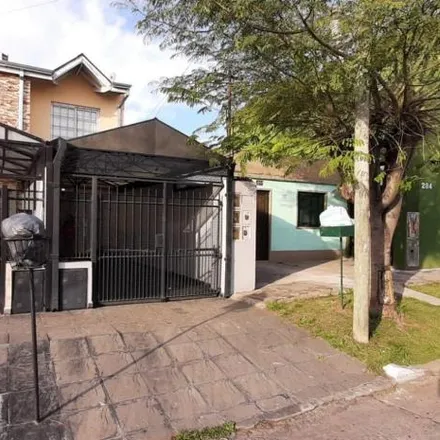Rent this 3 bed house on Lisandro de la Torre 244 in Quilmes Oeste, B1878 FDC Quilmes
