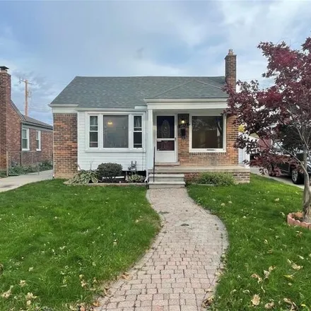 Rent this 3 bed house on 7-Eleven in 3850 Monroe Street, Dearborn