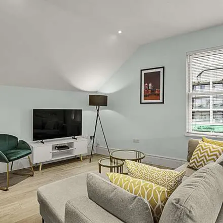 Image 3 - The Georgian, 27 Balham Hill, London, SW12 9DX, United Kingdom - Apartment for rent