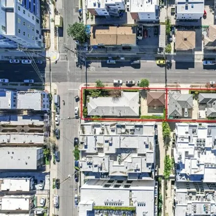 Image 3 - 3093 West 11th Street, Los Angeles, CA 90006, USA - House for sale