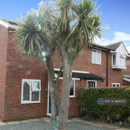 Rent this 2 bed duplex on Burgess Field in Chelmsford, CM2 6TR