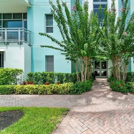 Buy this 1 bed condo on 337 Southeast 6th Avenue in Delray Beach, FL 33483