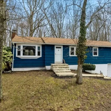 Buy this 3 bed house on Laurel Leaf Drive Open Space in Laurel Leaf Drive, Gales Ferry