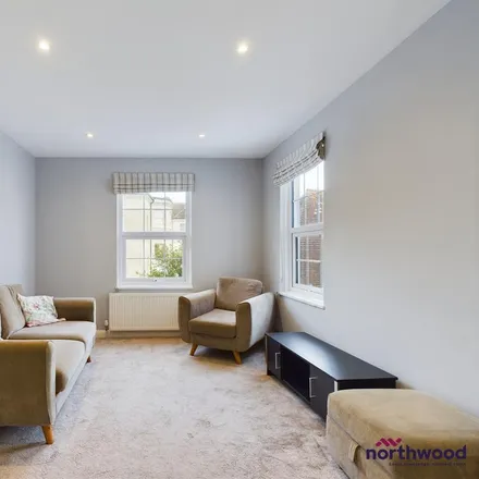Image 2 - Blackwater Road, Eastbourne, BN21 4HD, United Kingdom - Apartment for rent