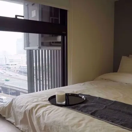 Rent this 1 bed apartment on Asok-Din Daeng Road in Ratchathewi District, 10400